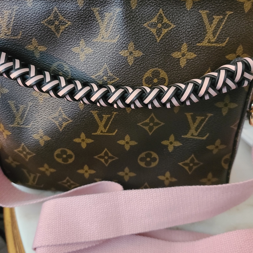 Louis Vuitton Looping MM